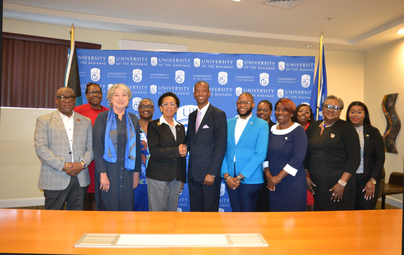 University of The Bahamas Signs New Industrial Contract with Public Managers Union for Middle Managers University of The Bahamas Signs New Industrial Contract with Public Managers Union for Middle Managers